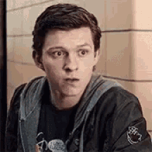 Peter Parker Spiderman GIF - Peter Parker Spiderman Cant Believe GIFs