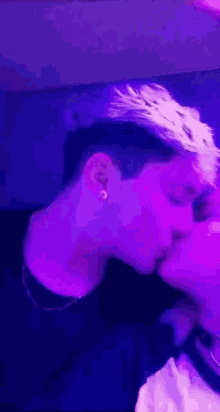 Couple Kiss GIF - Couple Kiss Love GIFs
