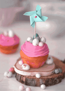 Cupcake Windmill GIF