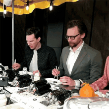 Tom Hiddleston Benedict Cumberbatch GIF - Tom Hiddleston Benedict Cumberbatch Cute GIFs