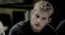 Netflix Alexander Ludwig GIF - Netflix Alexander Ludwig Hungergames GIFs