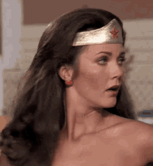 Wonder Woman Frustrated GIF - Wonder Woman Frustrated Wait What GIFs