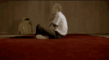 Trainspotting - Sinking Into Carpet GIF - I Just Want To Sink Falling GIFs