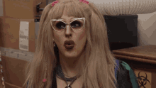 Biqtch Puddin Poop GIF - Biqtch Puddin Poop How Does She Poop GIFs