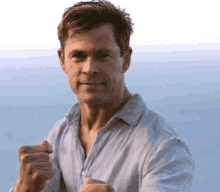 Chris Hemsworth Cute GIF - Chris Hemsworth Cute Ready To Fight GIFs