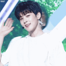 Astro Stage GIF - Astro Stage Wave GIFs