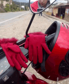 Gloves Motorcycle GIF - Gloves Motorcycle Helmet GIFs