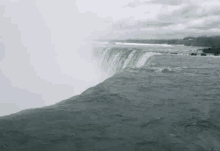 Niagara Falls Waterfall GIF - Niagara Falls Waterfall Flowing GIFs