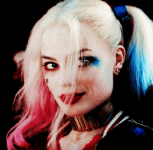 Harley Quinn Wink GIF - Harley Quinn Wink Holly GIFs