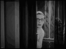 Harold Lloyd Classic GIF - Harold Lloyd Classic Creeping GIFs