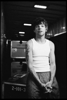 Louis Tomlinson Angels Fly GIF - Louis Tomlinson Angels Fly Fitf GIFs