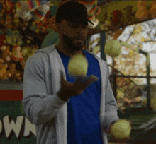 Method Man Juggling GIF - Method Man Juggling Juggler GIFs