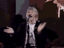 Kurt Cobain Nirvana GIF - Kurt Cobain Nirvana Clap GIFs