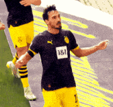Mats Hummels Borussia Dortmund GIF