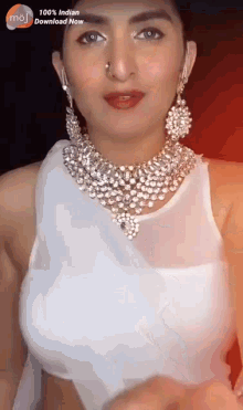 Rathodraj White Saree GIF - Rathodraj White Saree Trisha GIFs