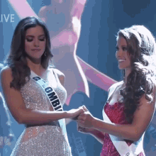 Paulina Vega Colombia Miss Universo2014crowning GIF - Paulina Vega Colombia Miss Universo2014crowning GIFs