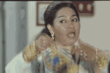 Mami Jarum Rosnahmataris GIF - Mami Jarum Rosnahmataris Filem Melayu GIFs
