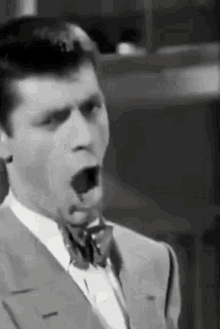 Jerry Lewis Funny GIF - Jerry Lewis Funny Incredible GIFs