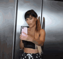 Finding Angle Selfie GIF - Finding Angle Selfie Starbucjs GIFs