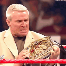 Eric Bischoff Wwe Champion GIF - Eric Bischoff Wwe Champion 2005 GIFs