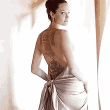 Angelina Jolie Sedutora GIF - Angelina Jolie Sedutora Sexy GIFs