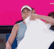 Jennifer Brady Brady GIF - Jennifer Brady Brady Face Expression GIFs