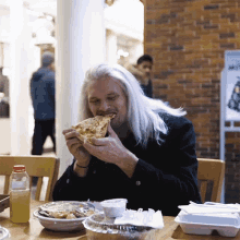 Eating Pizza Chase Winovich GIF - Eating Pizza Chase Winovich Kyle Van Noy GIFs
