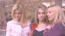 Jennifer Holland Blondes GIF - Jennifer Holland Blondes Naomi Hewer GIFs