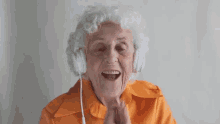 Yaşlı Kadın GIF - Yasli Kadin GIFs