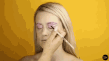 Eye Sparkles Makeup Guru GIF - Eye Sparkles Makeup Guru Tutorial GIFs
