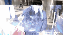 Nicki Minaj Airport GIF - Nicki Minaj Airport Papparazzi GIFs