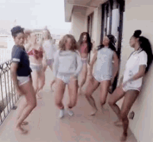 Beyonce Happy GIF - Beyonce Happy Dance GIFs