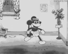 Mickey Mouse Tap Dance GIF - Mickey Mouse Tap Dance Dancing GIFs