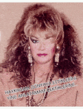 a picture of a woman with the words haykirsam dünyaya ettiklerini yine anlatamam cektiklerimi on the bottom