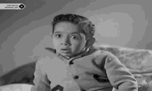 مش معقول متفاجئ غريبة طفل عيون طاقية الإخفاء قصف جبهة GIF