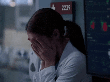 Greys Anatomy Jules Millin GIF - Greys Anatomy Jules Millin Stressed GIFs