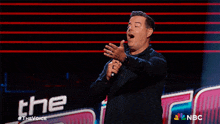 Talking To The Crowd Carson Daly GIF - Talking To The Crowd Carson Daly The Voice GIFs