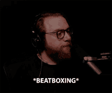 Beatboxing Tiger Writer GIF - Beatboxing Tiger Writer Talent GIFs