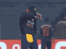 Virat Kohli Kohli Laugh GIF - Virat Kohli Kohli Laugh Holding Laugh GIFs