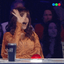 Sorprendido Flor Peña GIF - Sorprendido Flor Peña Got Talent Argentina GIFs