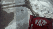 Kitkat Candy Bar GIF - Kitkat Candy Bar Nestle GIFs