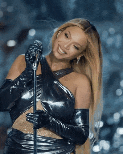 Jennifer Lopez - Σελίδα 5 Beyonce-beyonce-renaissance-tour