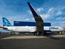 How You Can Change The Date Of The Jet Blue Airways Flight GIF - How You Can Change The Date Of The Jet Blue Airways Flight GIFs