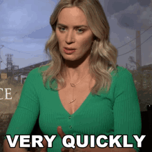 Very Quick Emily Blunt GIF - Very Quick Emily Blunt Bustle GIFs