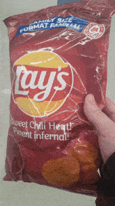 Lays Sweet Chili Heat GIF - Lays Sweet Chili Heat Potato Chips GIFs