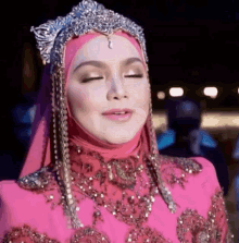 Siti Nurhaliza Pink GIF - Siti Nurhaliza Pink Crown GIFs