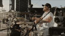 Drums Mitchell Tenpenny GIF - Drums Mitchell Tenpenny Stagecoach GIFs