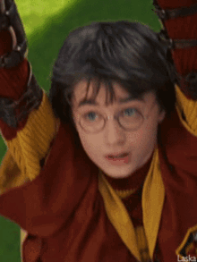 Harry Potter Falling Harry Potter Broom GIF - Harry Potter Falling Harry Potter Harry Potter Broom GIFs