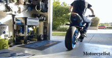 Nose Wheelie Stunt GIF - Nose Wheelie Stunt Motorcycle Stunt GIFs