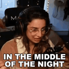 In The Middle Of The Night Melissa GIF - In The Middle Of The Night Melissa Nufo GIFs